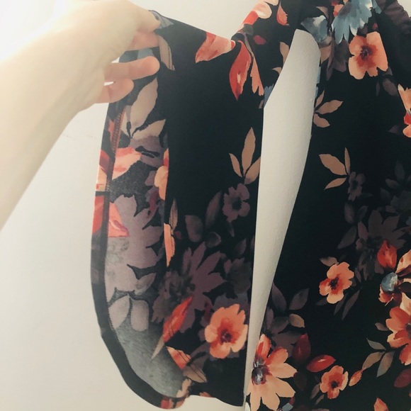 Flower print mini dress - Picture 6 of 8